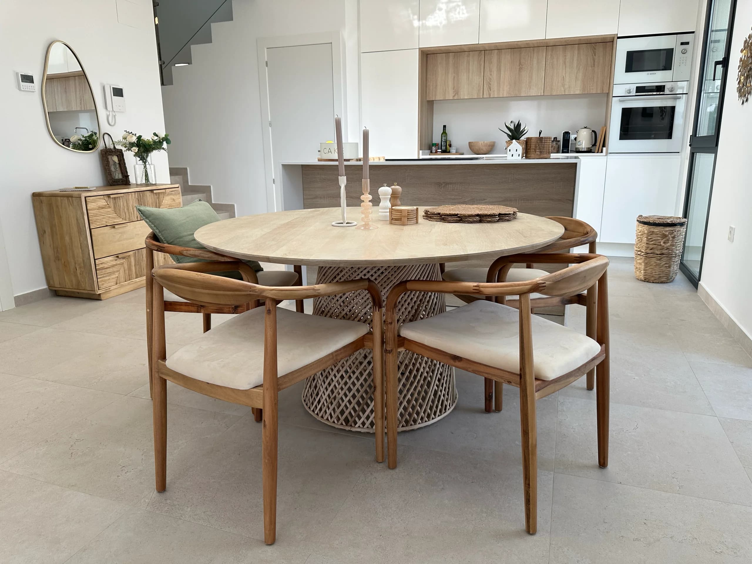 Villa Bella Sol — poolside lounge with parasol